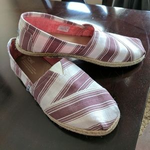 Striped TOMS