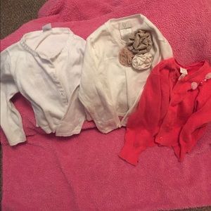 3 toddler sweaters 🦄