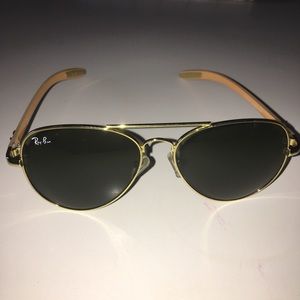 Aviator Rayban Sunglasses with case and cloth