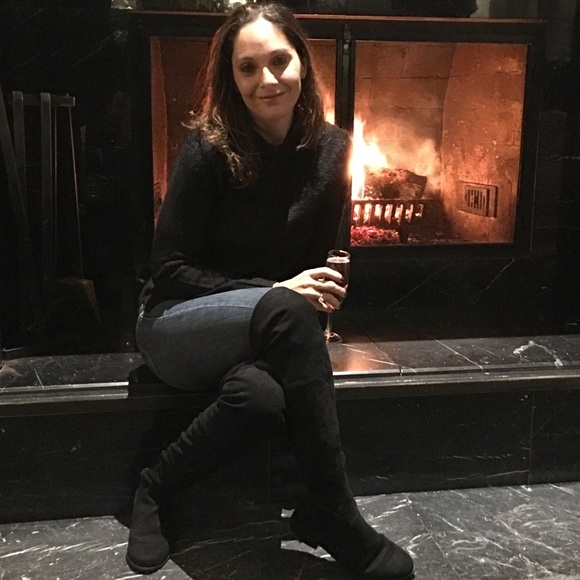 Meet your Posher, Loren - Picture 2 of 3