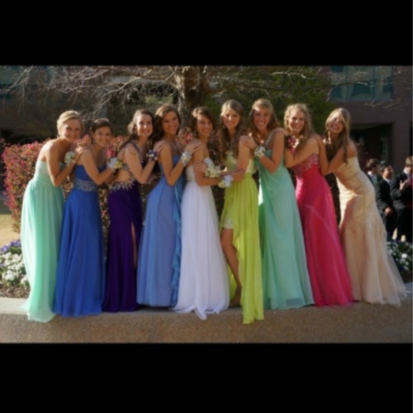 Cachè Green High-Low Sequin Formal Dress - Picture 7 of 8