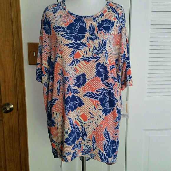 Lularoe Irma Tunic. NWTS - Picture 1 of 2