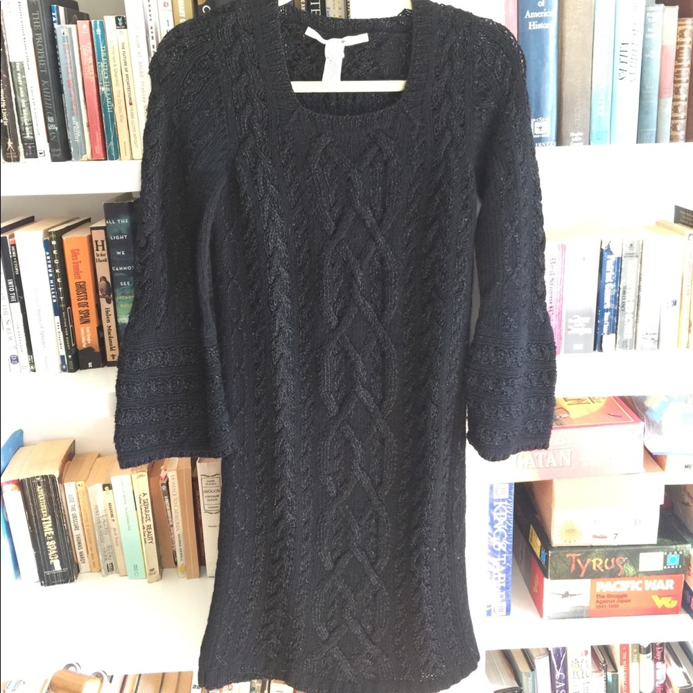 Diane von Furstenburg midi sweater dress. Black.