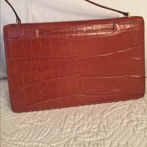 Adrienne Vittadini leather handbag NWT - Picture 2 of 9