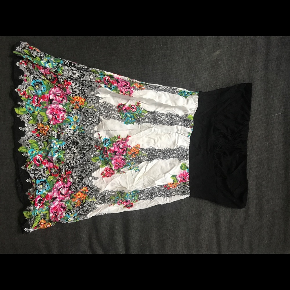 Sleeveless floral dress