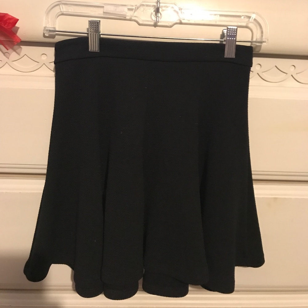 Black skater skirt