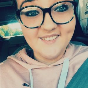 Meet your Posher, Alison