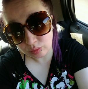 Meet your Posher, Kayla