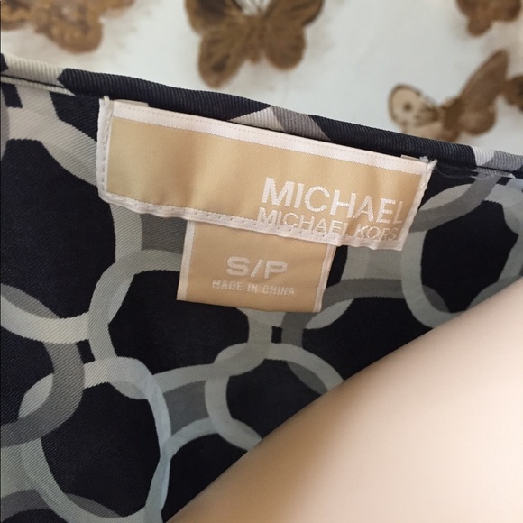 ✨Michael kors silk blouse✨ - Picture 2 of 8