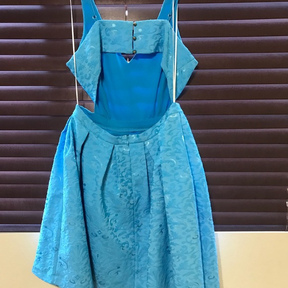 Dress - Picture 2 of 2