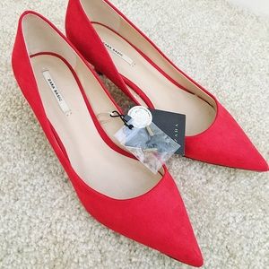 🔥 Bright red faux suede Zara heels