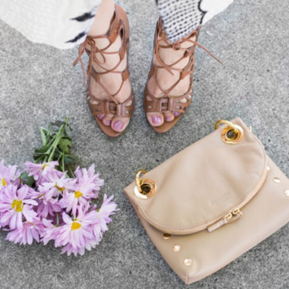 Hammitt Handbag in Dune/Buff/Gold