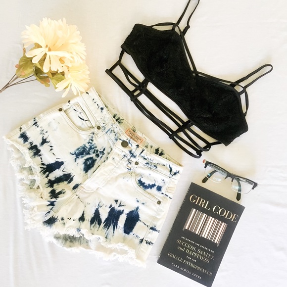 Guess Pants - 🔻GUESS?🔻 High-waisted Denim Shorts