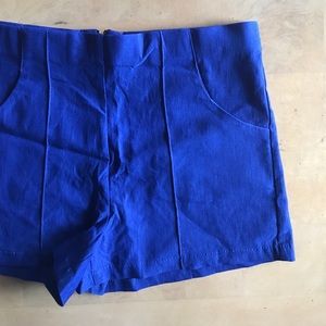BLUE HIGH WAISTED PLEATED SHORTS