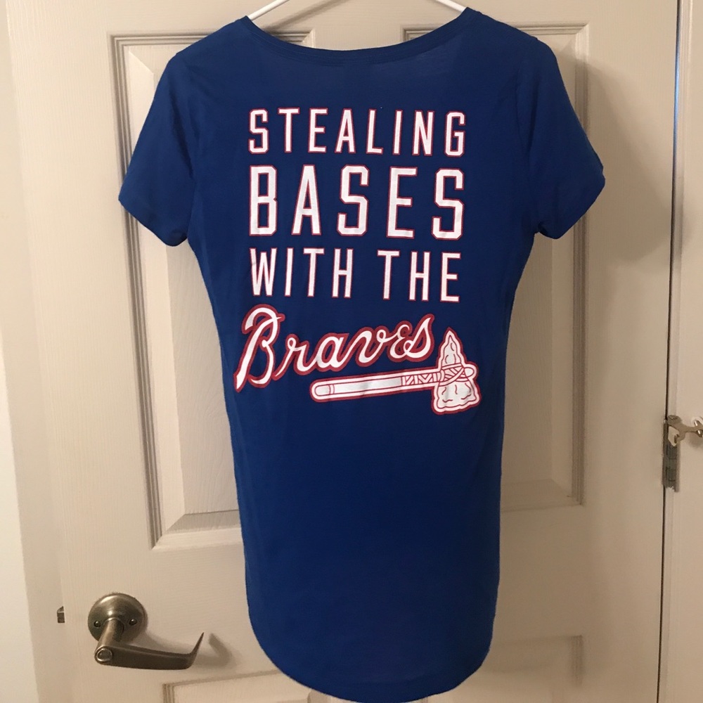 Braves VS vneck