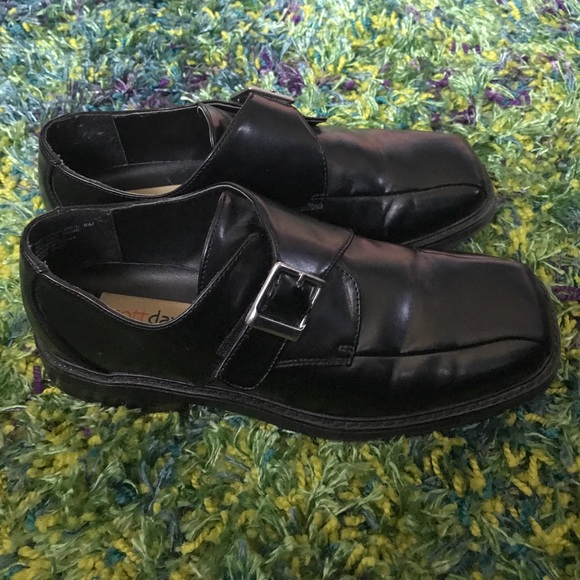 NWOT boy black leather shoes. main image 5