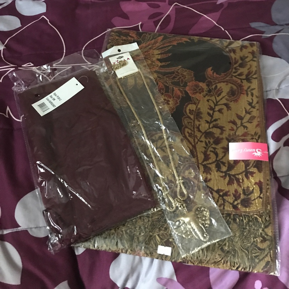 Elephant necklace set pashmina Scarf an leggings