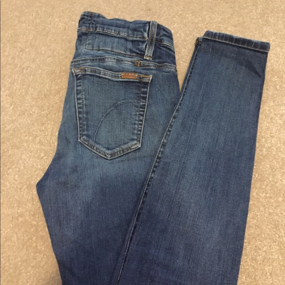 Joe's jeans. Like new quality - Picture 5 of 6