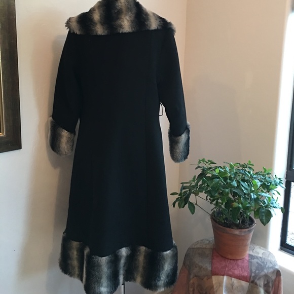 Vintage one-of-a-kind Wool Coat - Picture 3 of 8