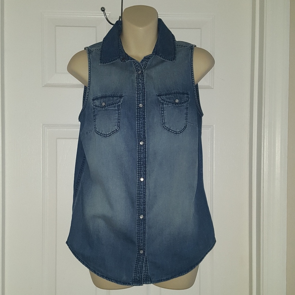 Denim divided button up