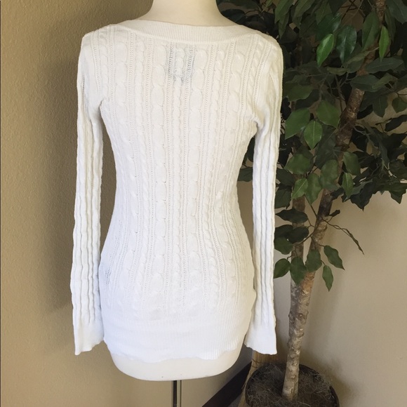 American Eagle Sweater - Picture 3 of 3