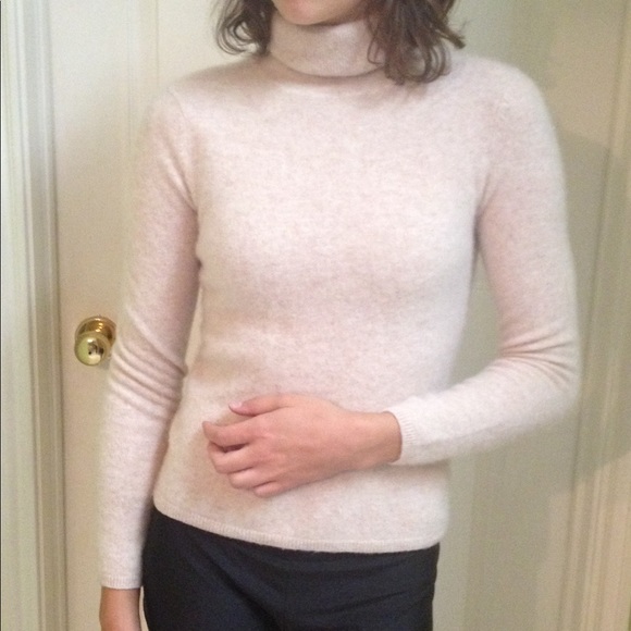 lusso Sweaters - 100 % cashmere turtleneck