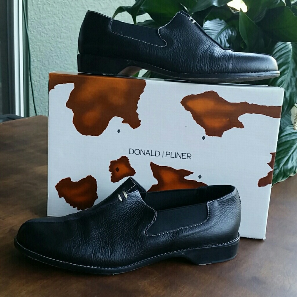 FINAL PRICE Donald J Pliner black leather loafer