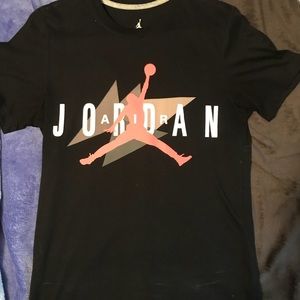 Size small Jordan brand t shirt !
