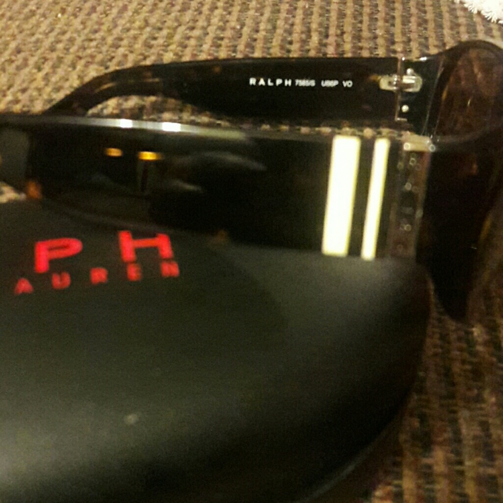 Ralph Lauren sunglasses - Picture 2 of 4