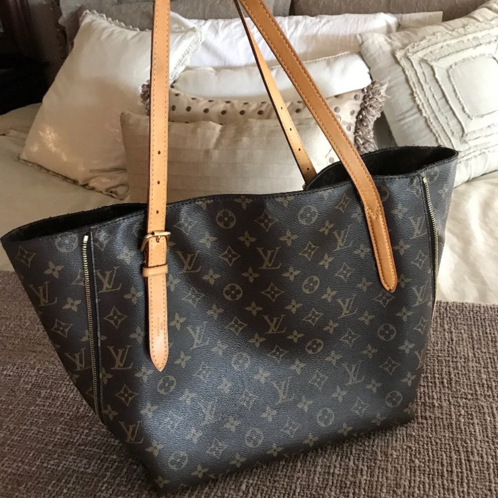 💕Louis Vuitton Voltaire💕
