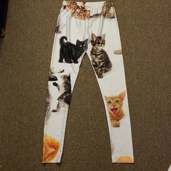 ❌ SOLD ❌ New Romwe Stretch Cat Leggings Small - Picture 4 of 4