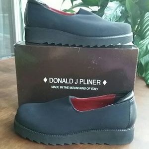 FINAL PRICE Donald J Pliner Umido Black Crepe