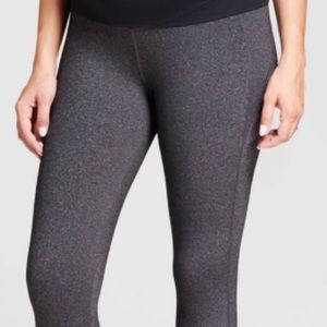 Ingrid and Isabel maternity activewear leggings