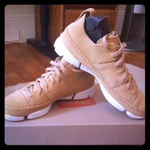 BRAND NEW Clarks Trigenics (Beige)