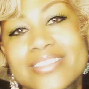 Meet your Posher, Yolanda