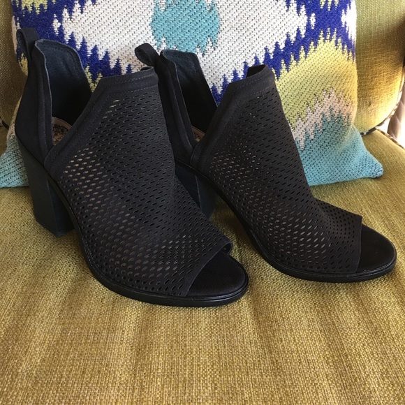 kensa peep toe bootie