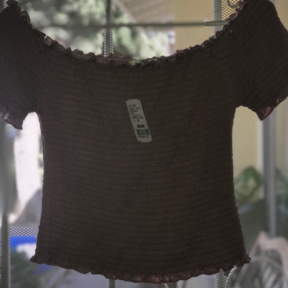 Off shoulder top .... NEW - Picture 2 of 3