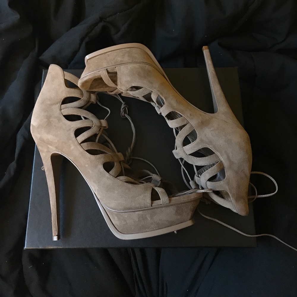 YSL Saint Laurent Tribute 16 sandals final sale!
