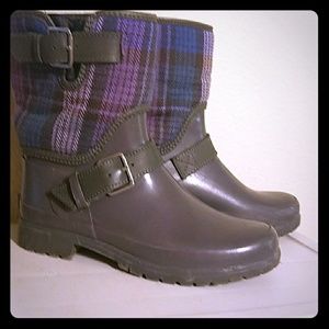 Purple plaid rain boots