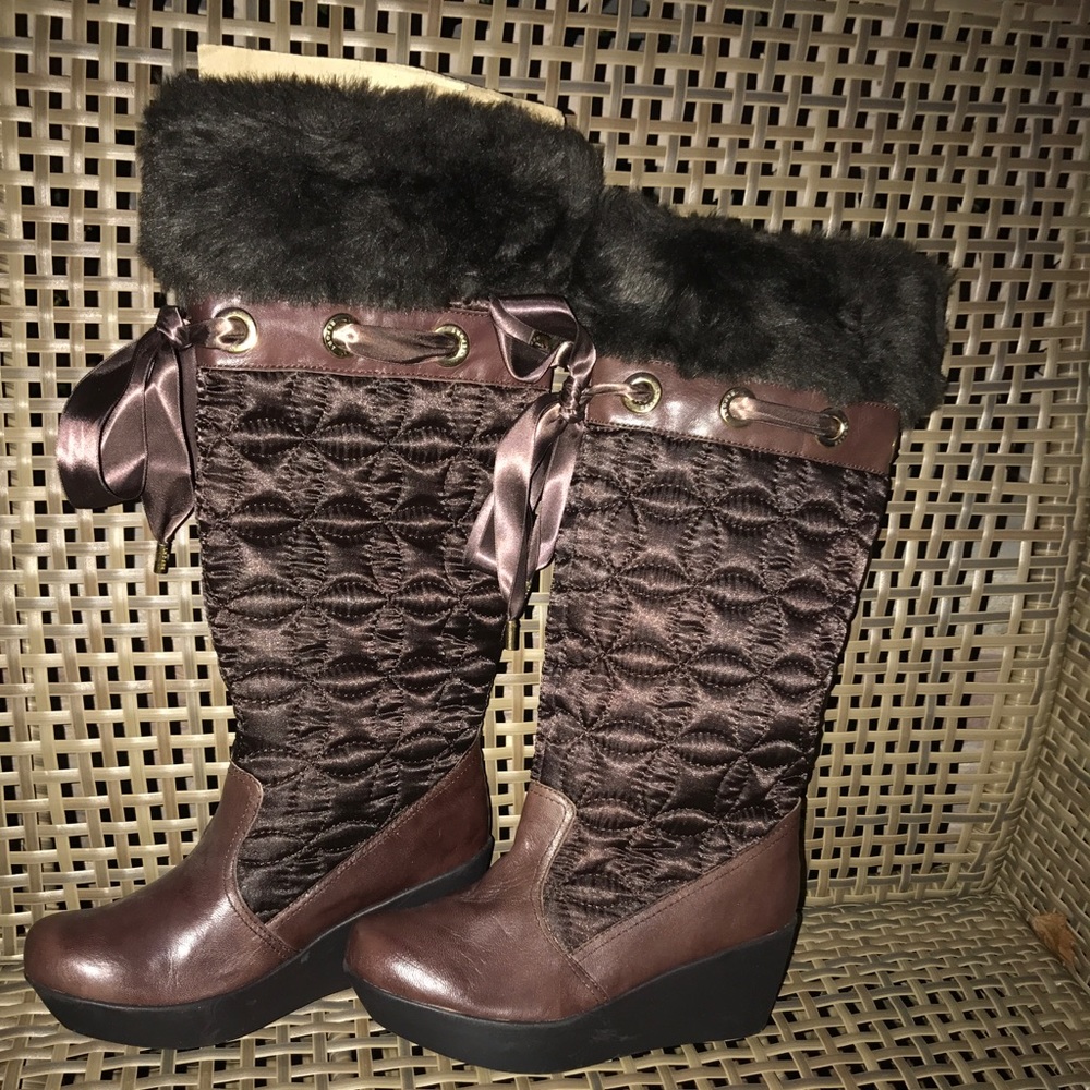 BNWOBOX REPORTbrown quilt w/ faux fur wedge boots
