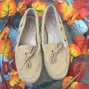 ⬇️PRICE DROP⬇️LANDS END SUEDE LOAFERS 7 1/2 EUC
