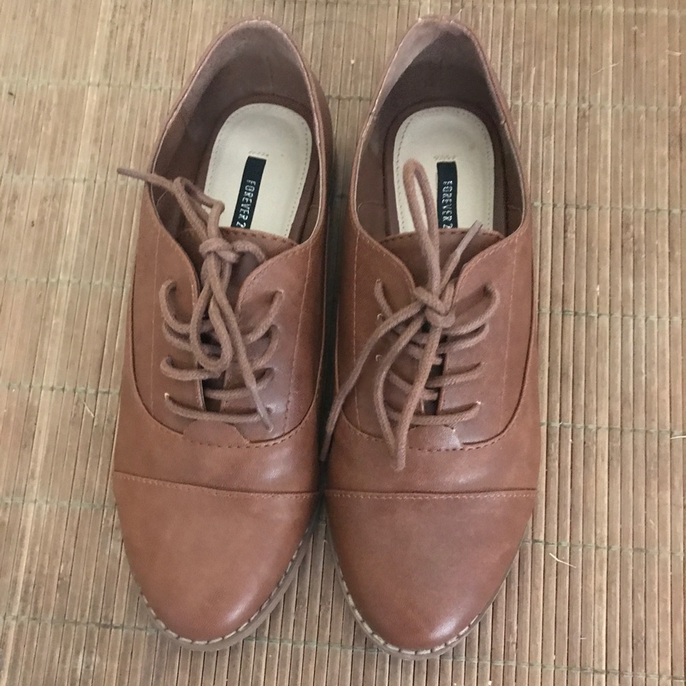 Camel Brogues - Flats