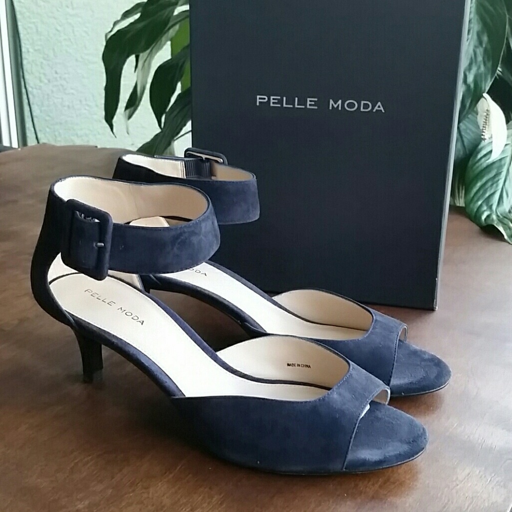 Pelle Moda Berlin Sandal Midnight Suede