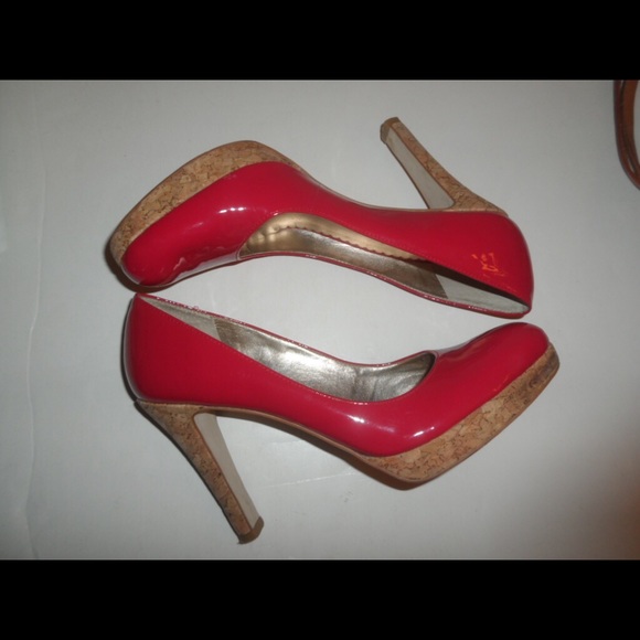 jessica simpson analista platform pump
