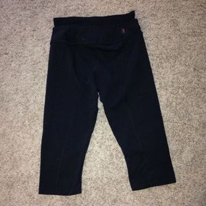 Spanx Black Capri Workout Leggings Size S