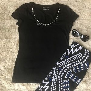 🕶Ann Taylor Embellished Tee🕶