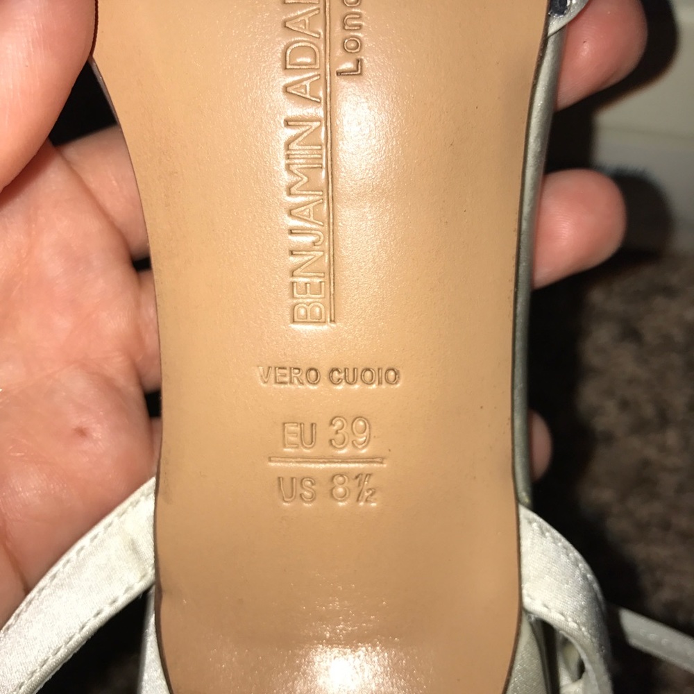 Benjamin Adams Women's Shoe - Picture 5 of 8