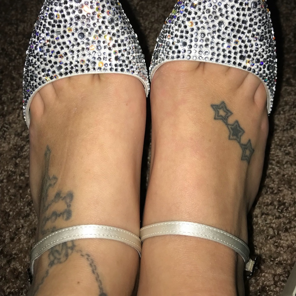 Benjamin Adams Women's Shoe - Picture 6 of 8
