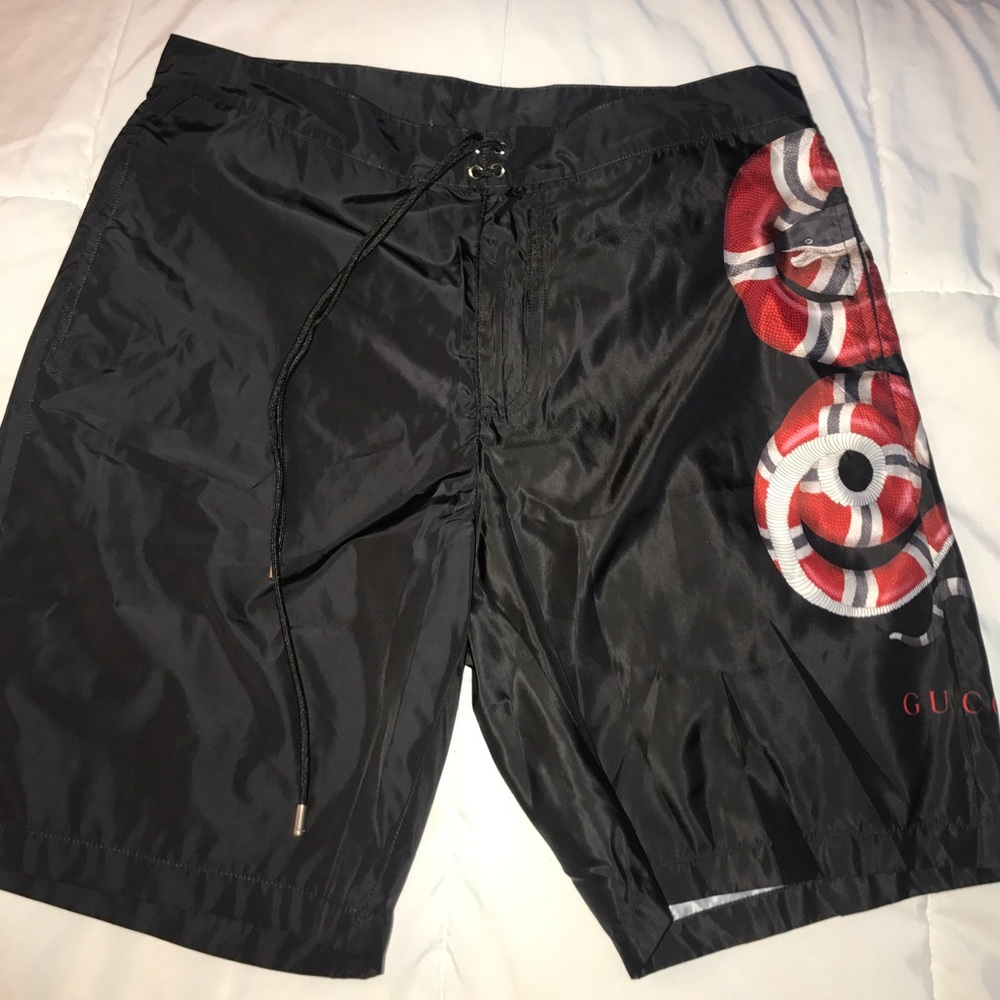 Short Gucci