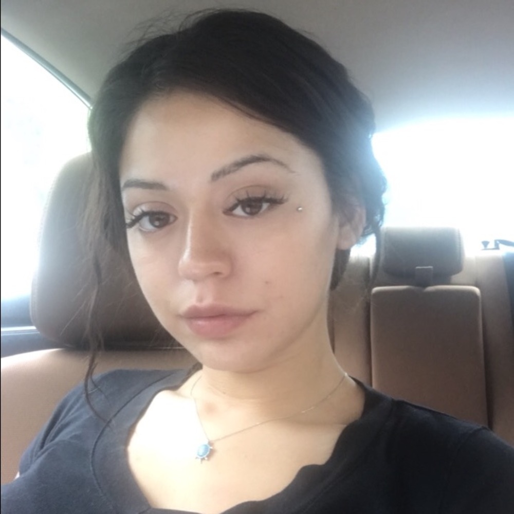 Meet your Posher, Celeste